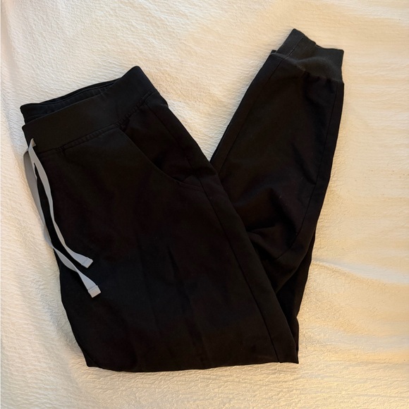 Figs Pants - FIGS Zamora Jogger Pants with Gray Drawstrings